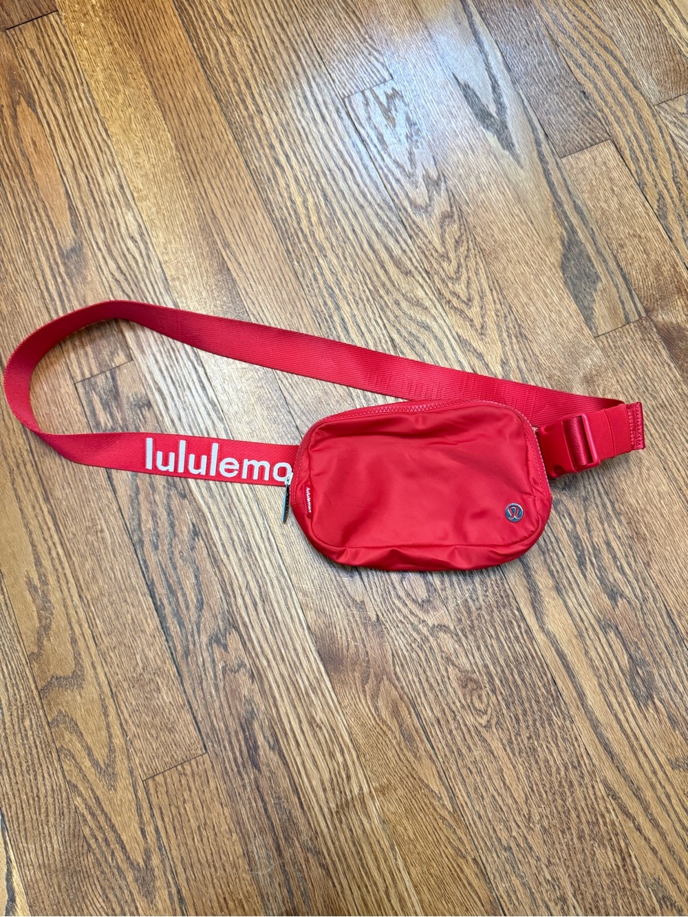 lululemon employee red belt bag